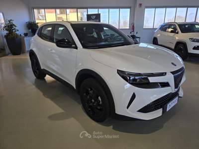 Alfa Romeo Junior 1.2 136 CV Hybrid eDCT6 Bianco usata Riva presso Chieri