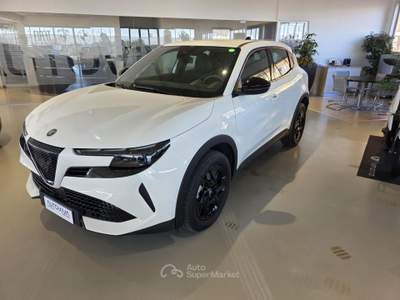 Alfa Romeo Junior 1.2 136 CV Hybrid eDCT6 Bianco usata Riva presso Chieri