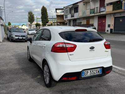 Kia Rio WGT 5p. EX PLUS Bianco usata Sant'Antimo