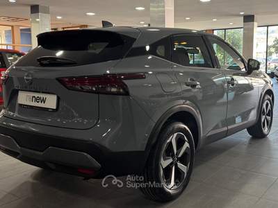 Nissan Qashqai Qashqai 1.3 mhev N-Connecta 140cv Grigio usata Pozzuoli