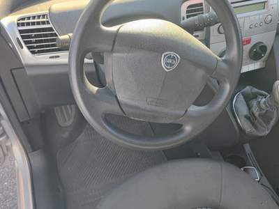 Lancia Ypsilon Argento Grigio usata Torino