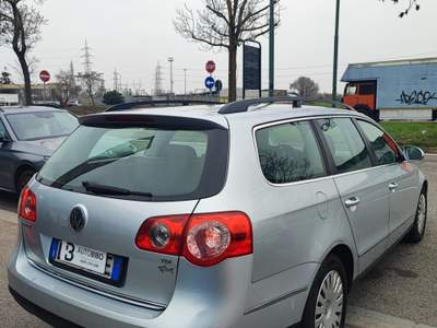 Volkswagen Passat /105CV Var. Comfortline Grigio usata Torino