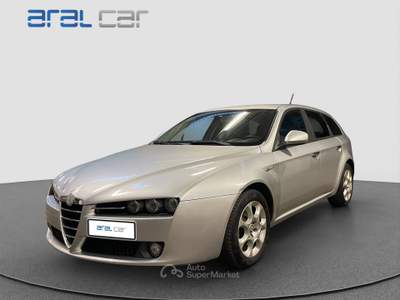 Alfa Romeo 159 ALFA ROMEO 159 SPORTWAGON 1.9 JTDM 16V DISTINCTIVE 150 CV Grigio usata Torino