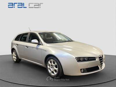 Alfa Romeo 159 ALFA ROMEO 159 SPORTWAGON 1.9 JTDM 16V DISTINCTIVE 150 CV Grigio usata Torino