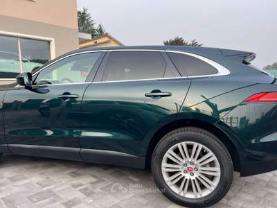 Jaguar F-Pace F-Pace 2.0d i4 Prestige awd 180cv auto my18 Verde usata Gaggiolo di Cantello