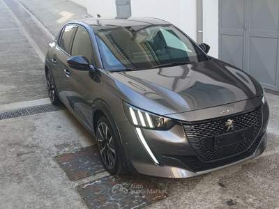 Peugeot 208 Stop&Start 5 porte GT Grigio usata Triggiano