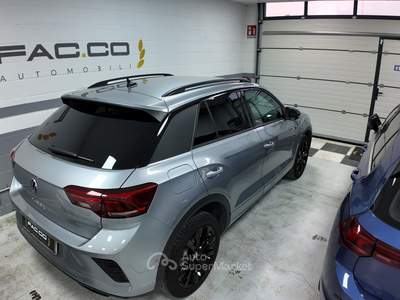 Volkswagen T-Roc R-LINE Vettura ufficiale 12 mesi di garanzia casa madre Argento usata Bagnolo Mella