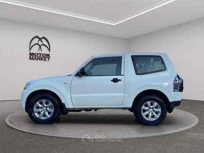 Mitsubishi Pajero 3.2 100th Auto Bianco usata Roma