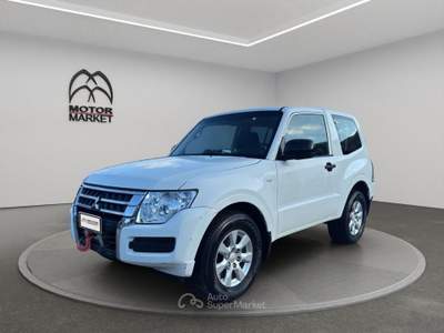 Mitsubishi Pajero 3.2 100th Auto Bianco usata Roma