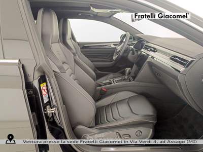 Volkswagen Arteon Shooting Brake Sw 2.0 tsi 190CV dsg R-line Nero usata Assago