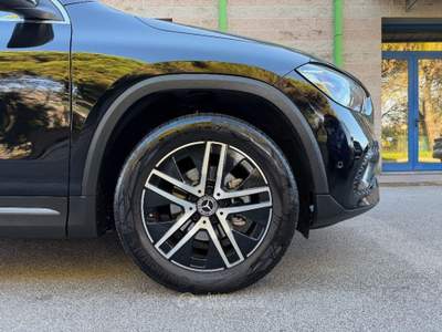 Mercedes-Benz GLA 136CV SPORT AUTOMATIC KM-49.000 TAGLAINDATI! Nero usata Venezia