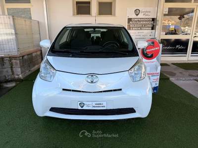 Toyota iQ  1.0 Sol Bianco usata Spigno Saturnia