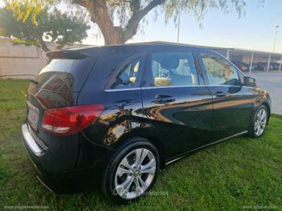 Mercedes-Benz Classe B B 180 CDI Automatic Executive Nero usata Latiano