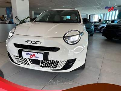 Fiat 600 600 Hybrid 136 CV DCT MHEV La Prima Bianco usata Ardore