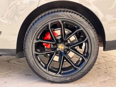 Porsche Macan 2.0 265 CV TURBO PDK GESSO SPORT CHRONO Grigio usata Santeramo in Colle