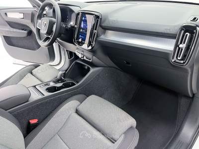 Volvo XC40 B3 163CV AUT CORE Bianco usata Bassano del Grappa
