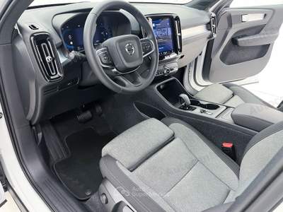 Volvo XC40 B3 163CV AUT CORE Bianco usata Bassano del Grappa