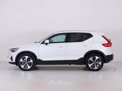 Volvo XC40 B3 163CV AUT CORE Bianco usata Bassano del Grappa