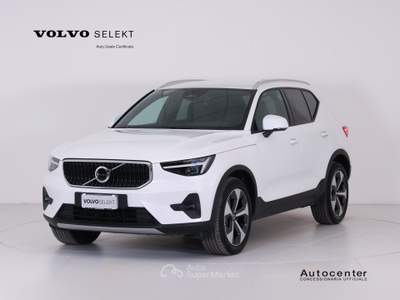 Volvo XC40 B3 163CV AUT CORE Bianco usata Bassano del Grappa