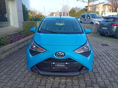 Toyota Aygo 1.0 VVT-i x-play Blu/Azzurro usata Brescia