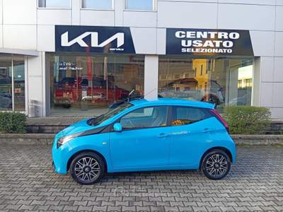 Toyota Aygo 1.0 VVT-i x-play Blu/Azzurro usata Brescia
