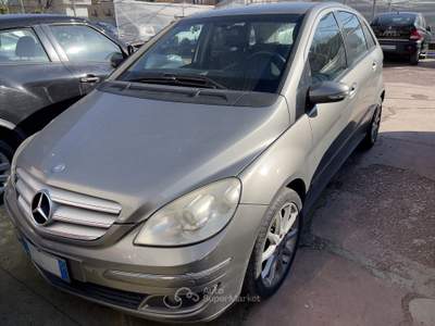 Mercedes-Benz Classe B B180 CDI SPORT - VETTURA NON RICONDIZIONATA Grigio usata Meda