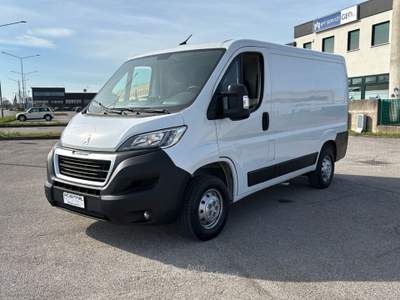 Peugeot Boxer 330 L1H1 2.2 BlueHDi 140cv S&S Bianco usata Rovigo