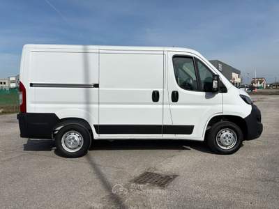 Peugeot Boxer 330 L1H1 2.2 BlueHDi 140cv S&S Bianco usata Rovigo