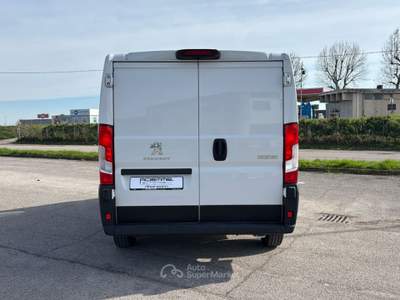 Peugeot Boxer 330 L1H1 2.2 BlueHDi 140cv S&S Bianco usata Rovigo