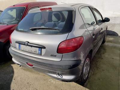 Peugeot 206 1.1 60cv XT 5P - VETTURA NON RICONDIZIONATA Argento usata Meda