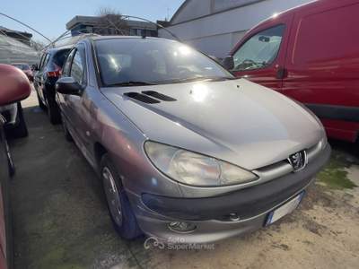 Peugeot 206 1.1 60cv XT 5P - VETTURA NON RICONDIZIONATA Argento usata Meda