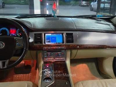Jaguar XF XF 3.0 D V6 Luxury Bianco usata REGGIO EMILIA