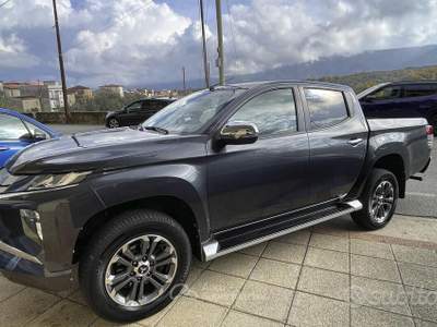 Mitsubishi L200 150cv Double Cab 4x4  Double Cab Intense Pak ClearTec Grigio usata COSOLETO