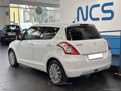 Suzuki Swift Swift 1.2 VVT 5p. B-Easy A/T Bianco usata Milano