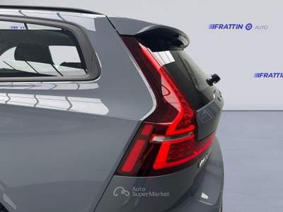 Volvo V60 V60 B4 (D) Automatico Essential Grigio usata Cassola