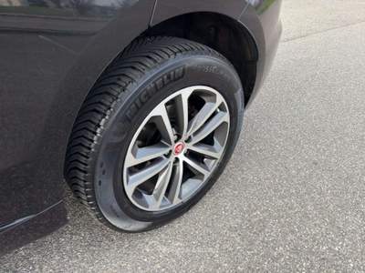 Jaguar F-Pace F-pace 2.0d i4 R-Sport Black Design Edition auto Nero usata Torbole Casaglia