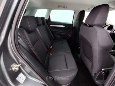 Skoda Karoq 2.0 TDI SCR 4x4 DSG Executive Grigio usata Lurate Caccivio