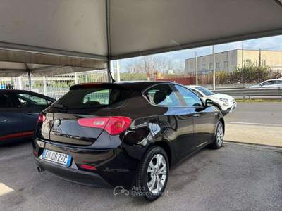 Alfa Romeo Giulietta Giulietta III 2010 1.6 jtdm(2) Distinctive usata Giugliano in Campania