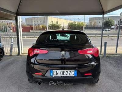 Alfa Romeo Giulietta Giulietta III 2010 1.6 jtdm(2) Distinctive usata Giugliano in Campania