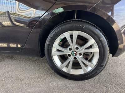 Alfa Romeo Giulietta Giulietta III 2010 1.6 jtdm(2) Distinctive usata Giugliano in Campania