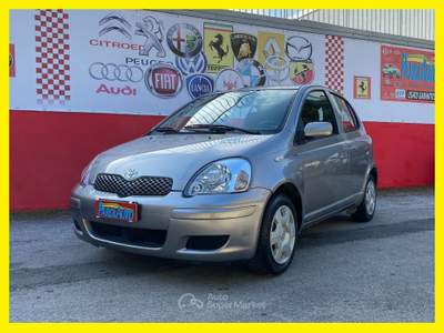 Toyota Yaris 1.4 tdi 75cv cat 5 porte - 2004 Grigio usata Giugliano in Campania