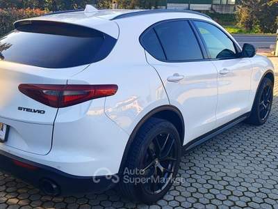 Alfa Romeo Stelvio AT8 Q4 B-Tech Bianco usata Pieve a Nievole