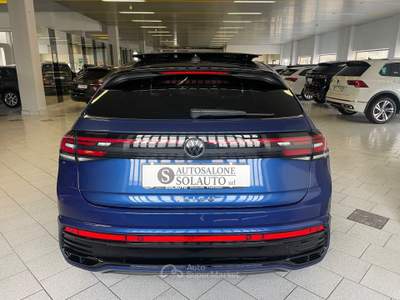 Volkswagen Taigo DSG R-Line Black 18 keyless Blu/Azzurro usata Gozzano