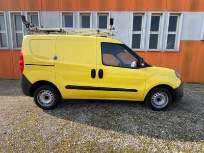 Fiat Doblò FIAT DOBLÒ 1.3 MJT PROFESSIONAL Giallo usata Mestrino