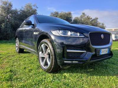 Jaguar F-Pace cambio automatico, unico proprietario Nero usata Massa