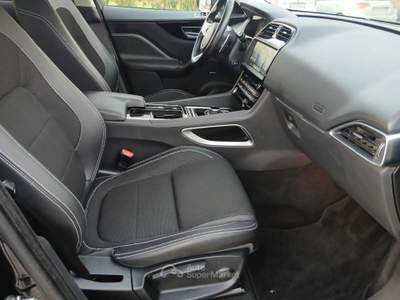 Jaguar F-Pace cambio automatico, unico proprietario Nero usata Massa
