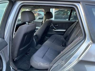 BMW Serie 3 320d d Touring Futura 177cv 6m. Grigio usata Noventa Vicentina