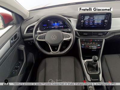 Volkswagen T-Roc 1.0 tsi life 110cv Rosso usata Assago