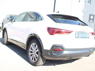 Audi Q3 SPB 35 TDI S tronic S line edition Bianco usata Lecce