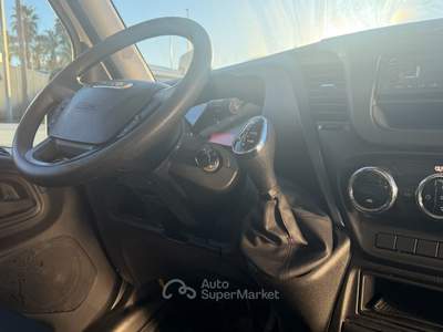 Iveco Daily CAMBIO AUTOMATICO 35S14 2.3 HPT PLM GARANTITO 12 MESI Bianco usata Napoli